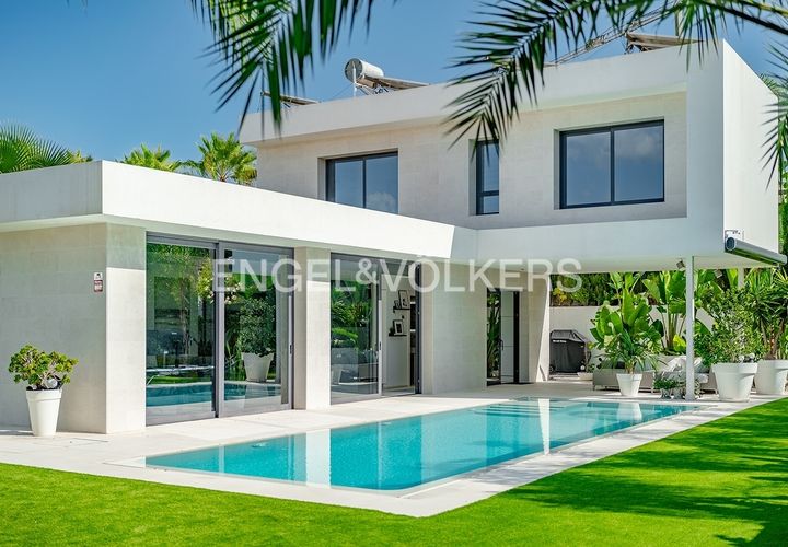 Villa i Calpe, Alicante, Calpe - € 990.000 | Ref: W-046FB0 - foto 1